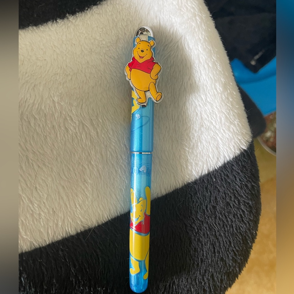 New Disney Winnie The Pooh pen.